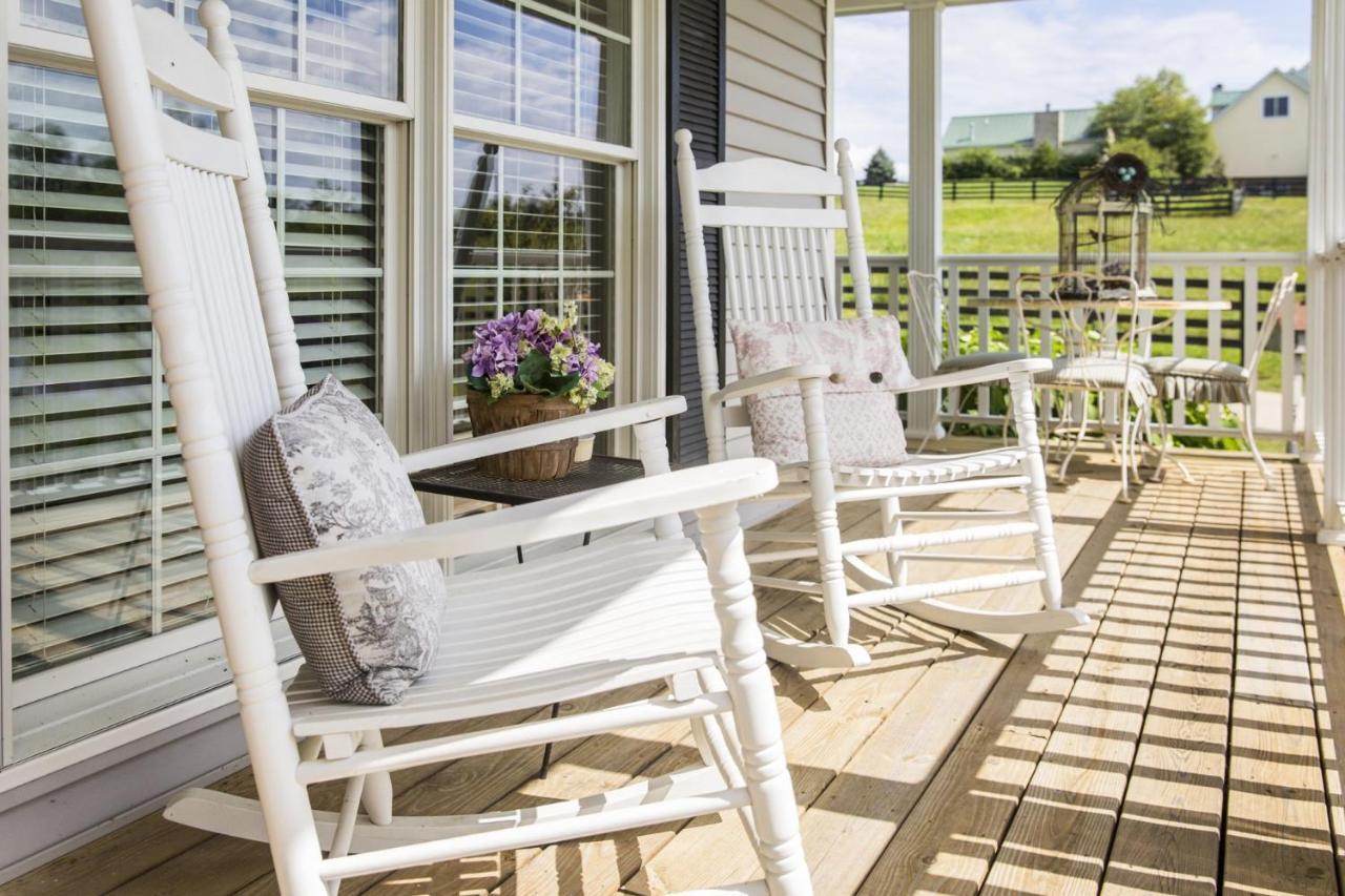 Pillow And Paddock B&B La Grange Bagian luar foto