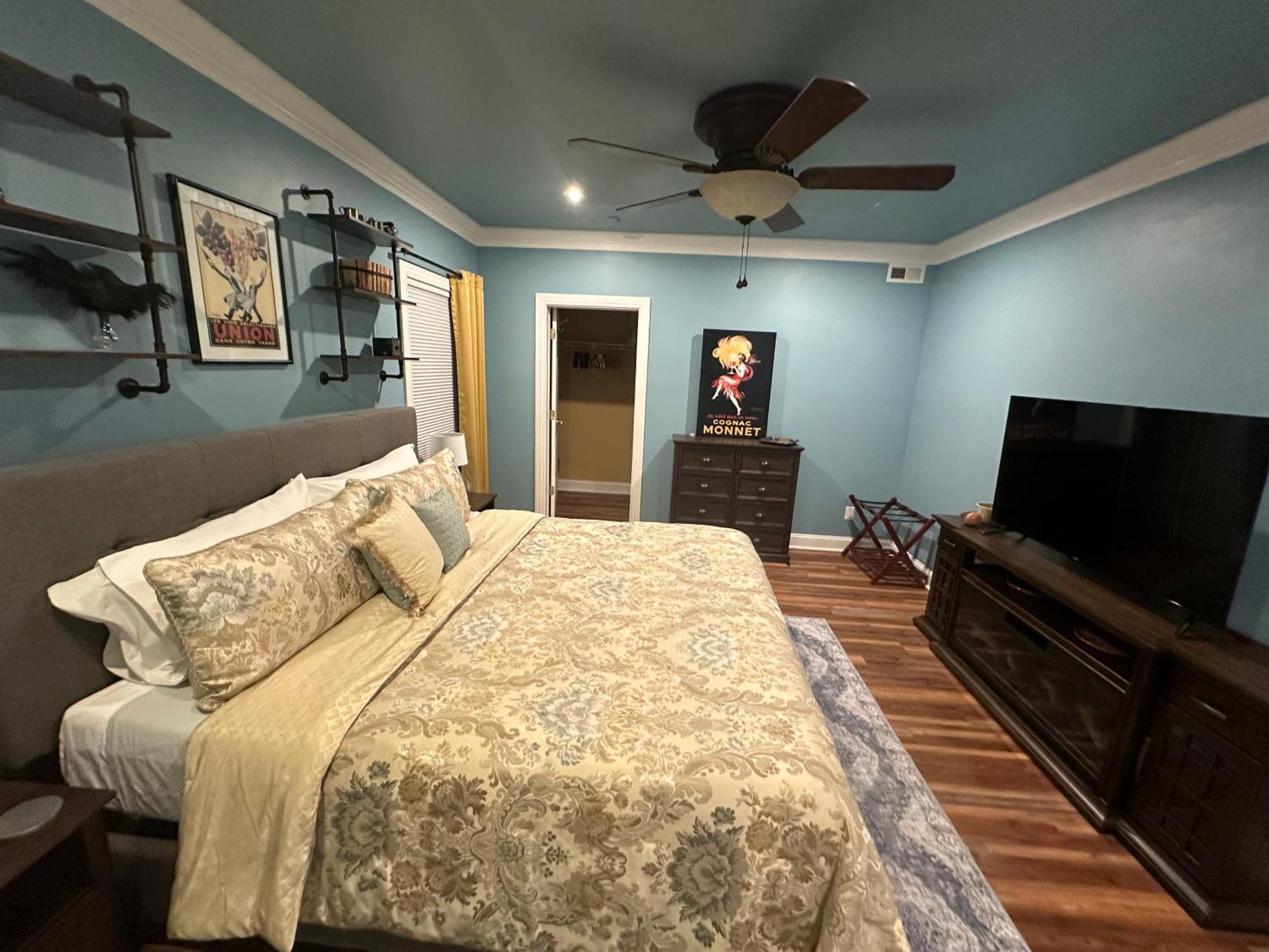 Pillow And Paddock B&B La Grange Bagian luar foto
